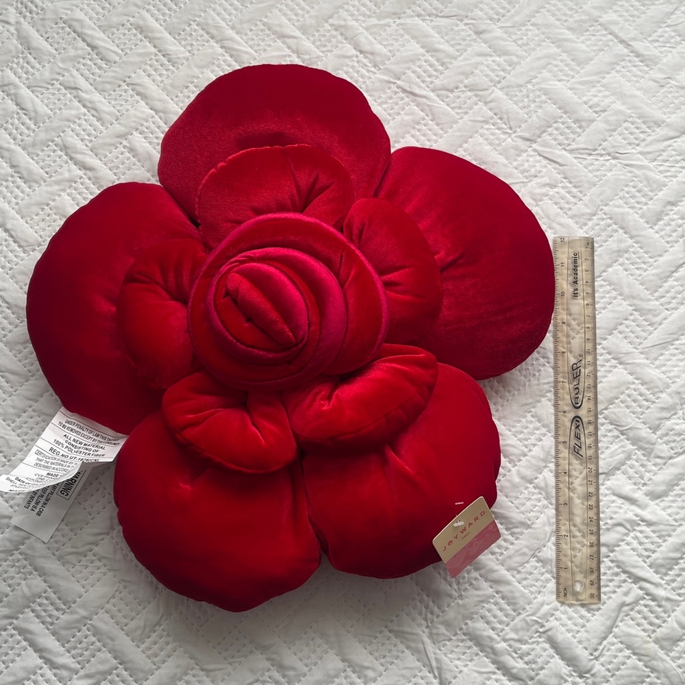 Joyward Red Flower Pillow - Picture 6 of 7